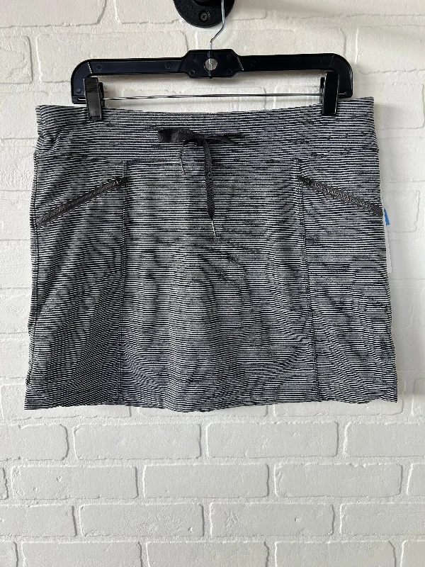 Athletic Skirt By Athleta In Grey & White, Size: 8