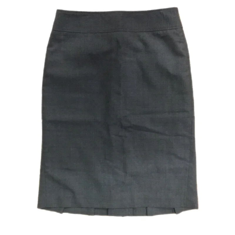 Skirt Mini & Short By Ann Taylor In Grey, Size: 0