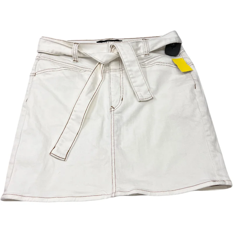 Skirt Mini & Short By Express In White, Size: 10